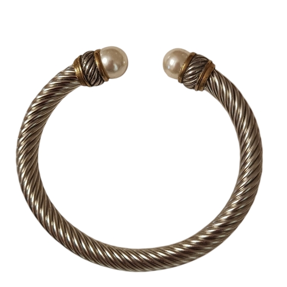 Silver Toned Cuff Unisex Bracelet Gold & Faux Pearl  Accents Simple Elegant - Picture 1 of 3
